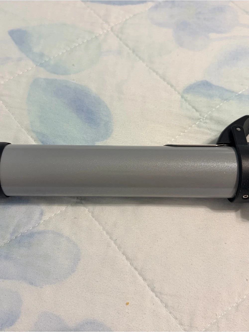 The Beachwaver Co. S1.25 Curling Wand in Silver and Black